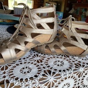 Earth Origins Kendra Kamilla Platinum Sandals